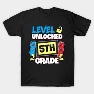 Level 5Th Grade Unlocked Back To School First Day Boys Girls T-Shirt